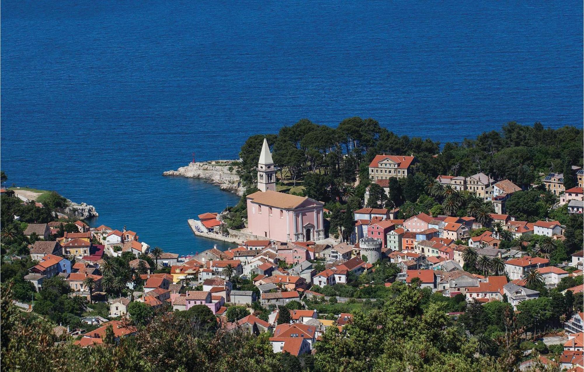 Lovely Apartment In Veli Losinj With Kitchen Exteriér fotografie